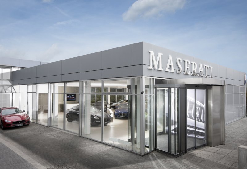Ausbau eines Maserati Showrooms - Mainz